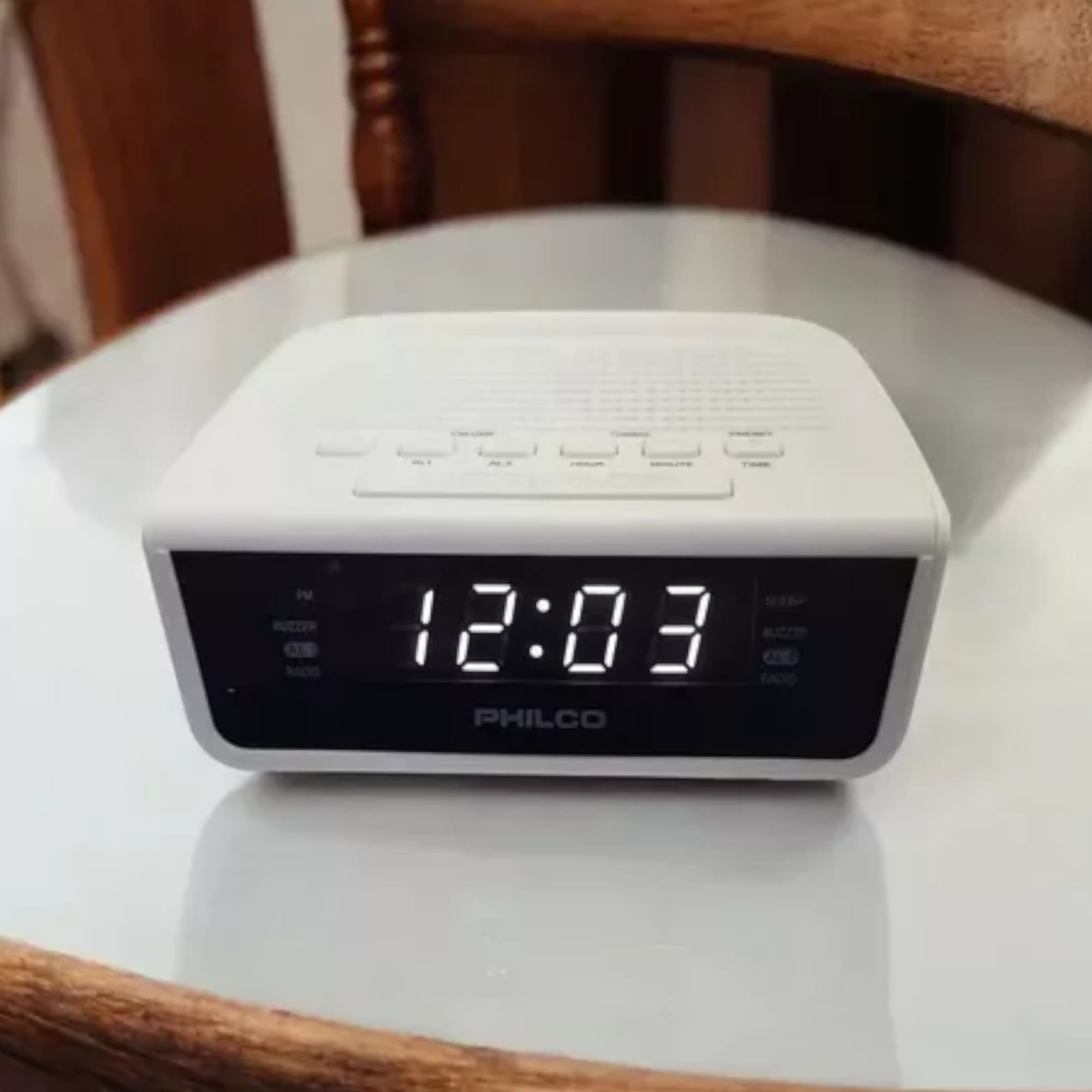 Radio Despertador Philco Par2106 Fm 30mem Botón Snooze - 5